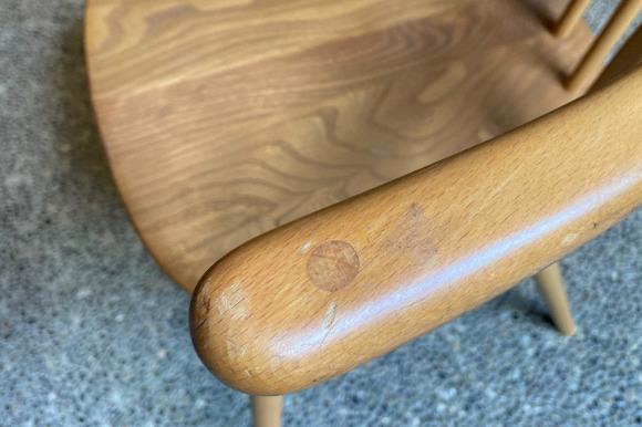 アーコール　アーム付チェア（Er601クエーカー）イギリス　ERCOL ※送料別
