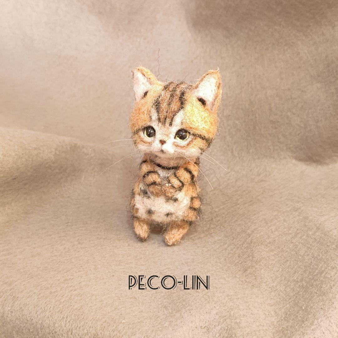 をレーザー◜ 豆猫アーティストpeco-lin ミニチュア jVaEq-m55723083045 本革豆靴ホルダーとキジトラの子猫 れますと