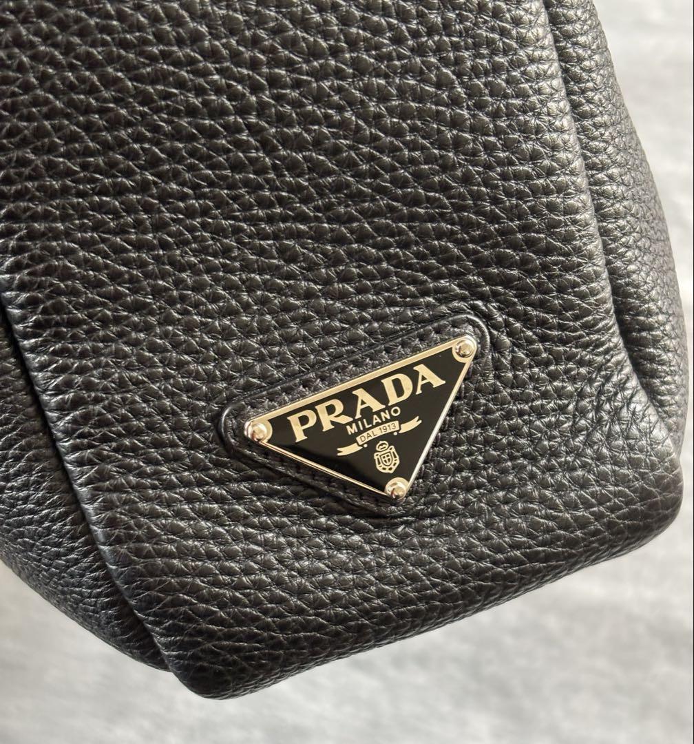 プラダ PRADA VITELLO DAINO ブラック レザートートバッグ