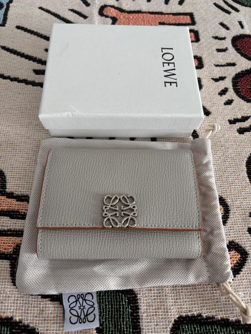 超美品★☆ ロエベ☆三折り財布【箱付き】✈✈