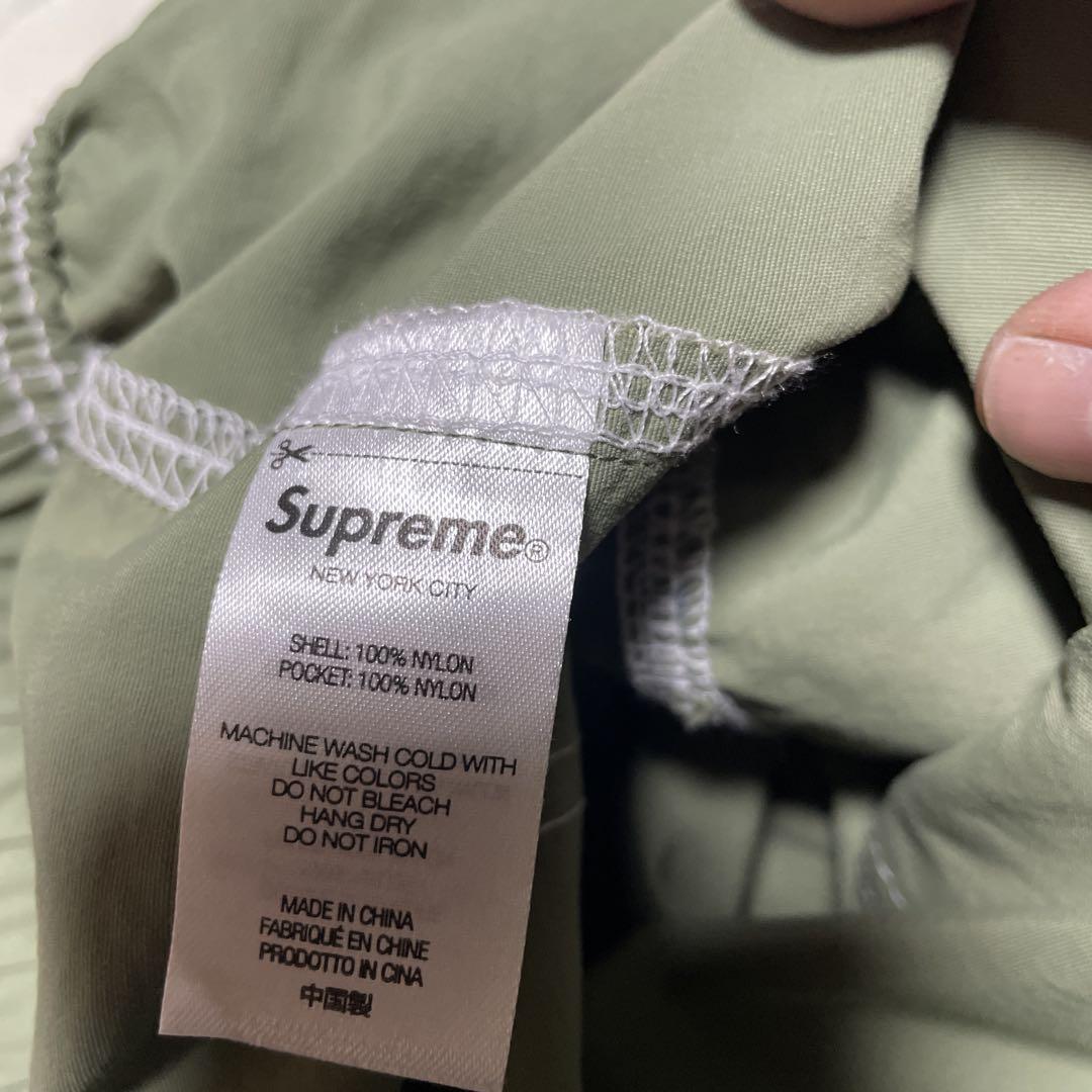 シュプリームsupreme ハーフパンツ sサイズステッカーノベルティ