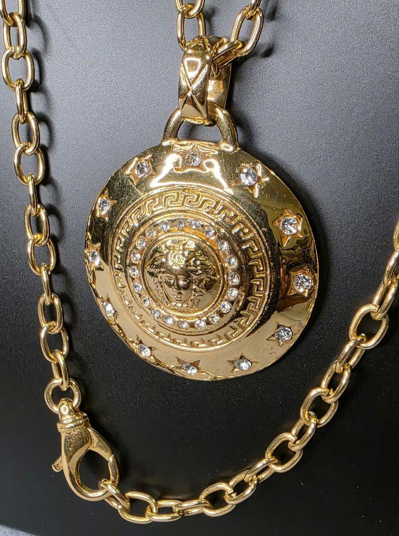 versace ヴェルサーチ メデューサネックレスペンダントトップ　ペアセット