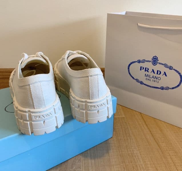 綺麗 美品 PRADAニーカー レディース 輝く高品質な www.archeofood.com