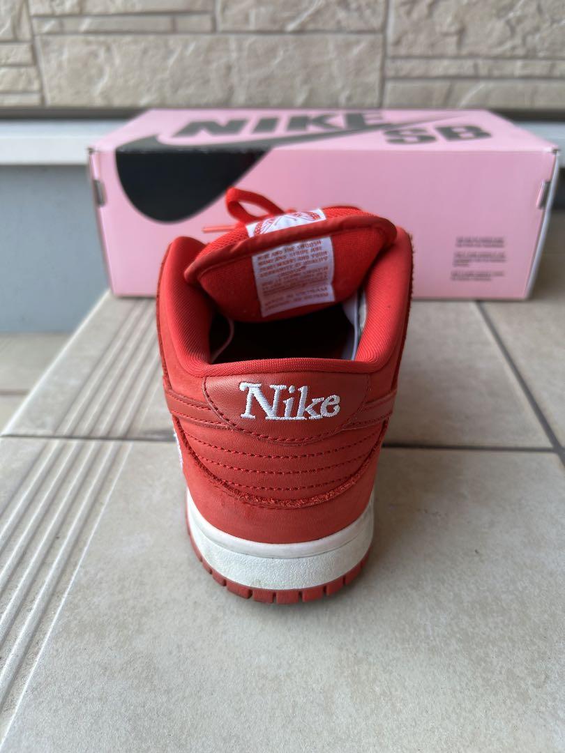 Nike SB Dunk Low 赤 Girls Don't Cry