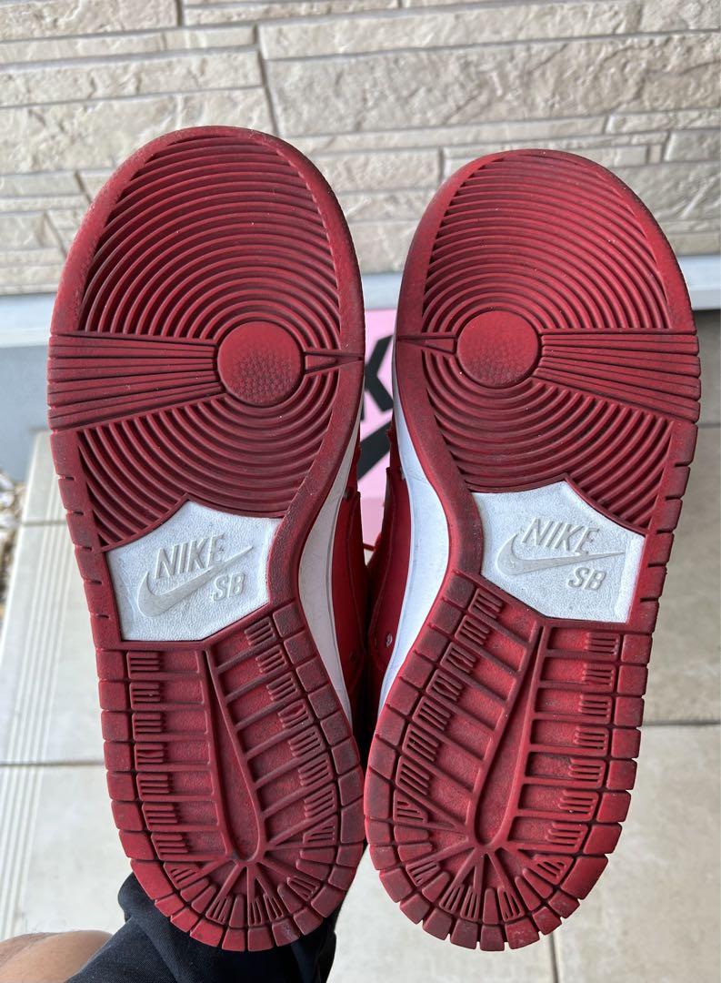 Nike SB Dunk Low 赤 Girls Don't Cry