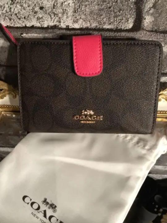 新作大人気 ❤️ COACH コーチ 幸せピンク折財布❤️ 新品未使用 YKHrb-m55777244175 新作登場安い