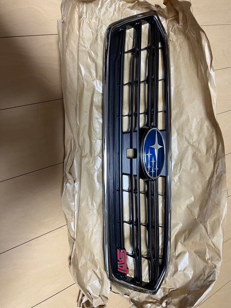 スバル フロントグリル