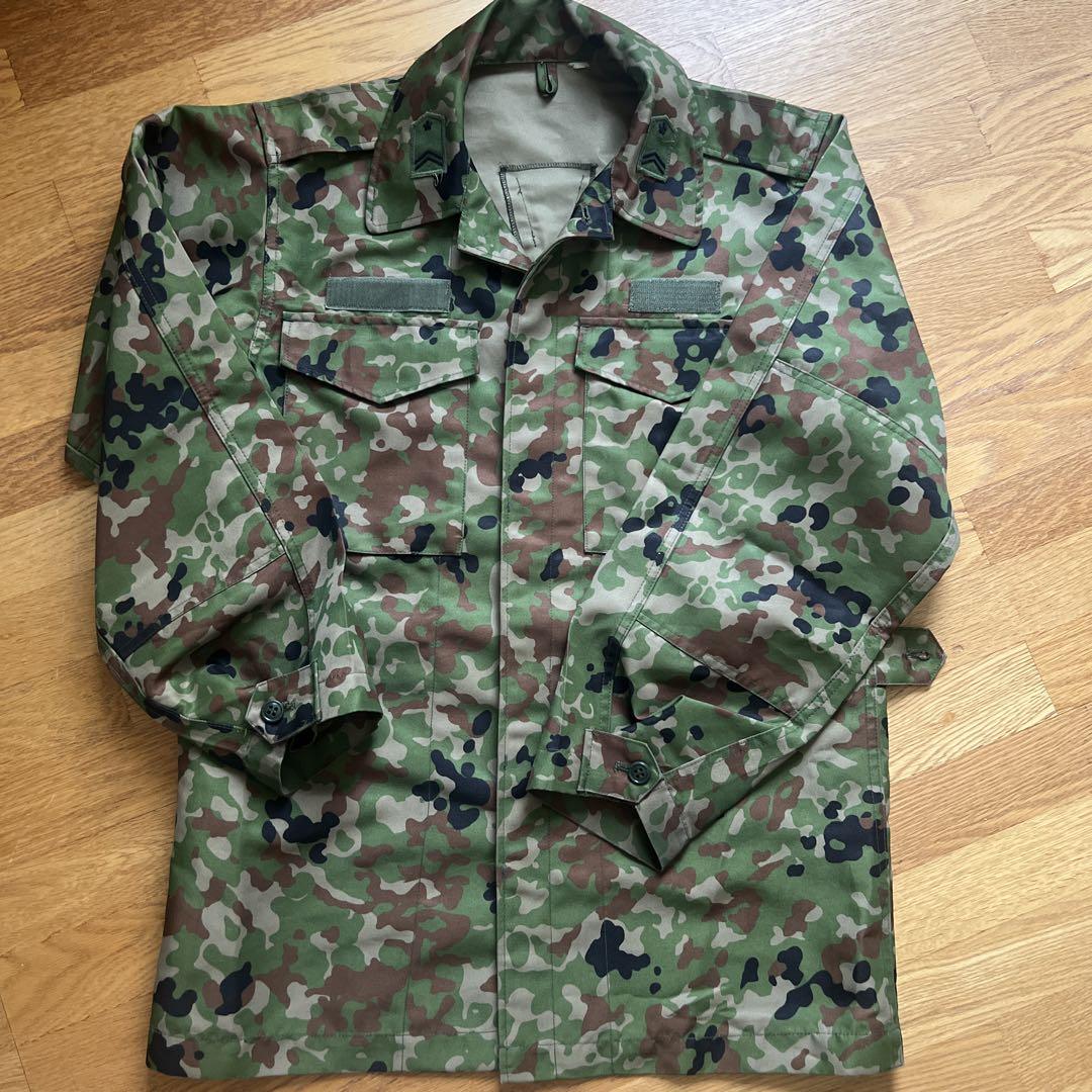 【週末セール】戦闘服　迷彩服上下、ベルトの2セット　size4A ミリタリー