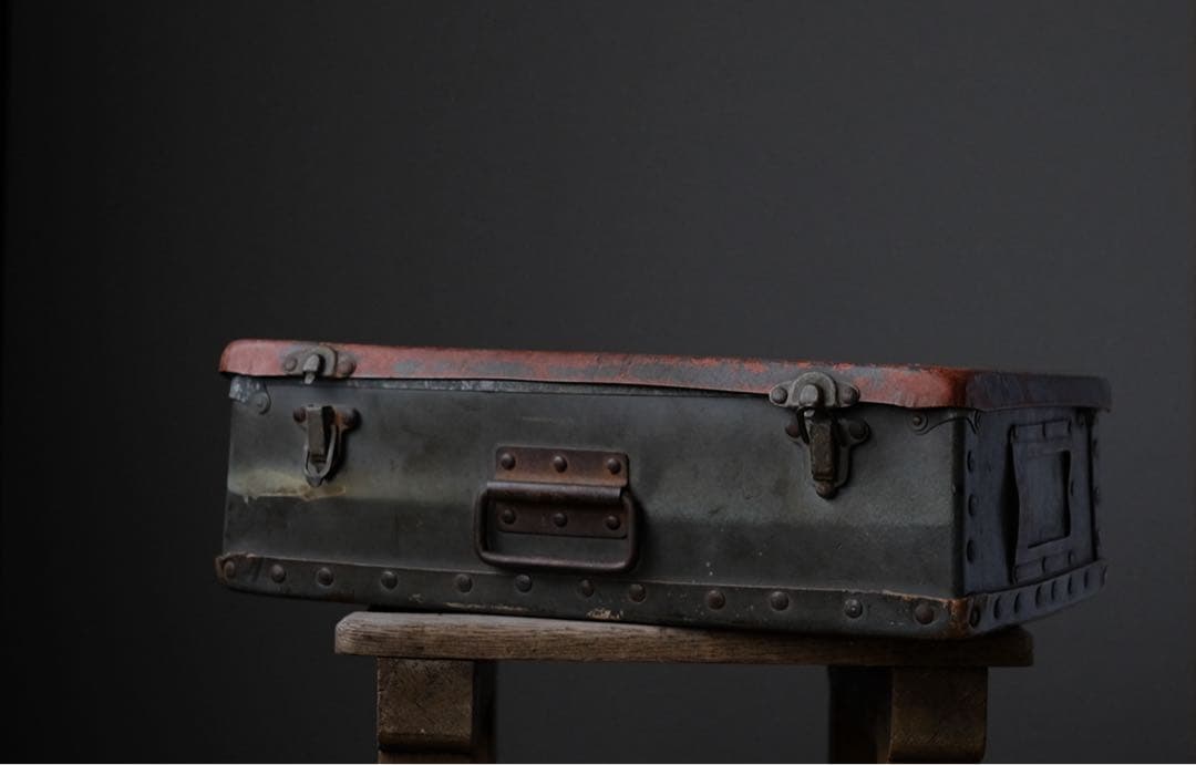 1940年オーストラリア軍用箱やや傷や汚れあり