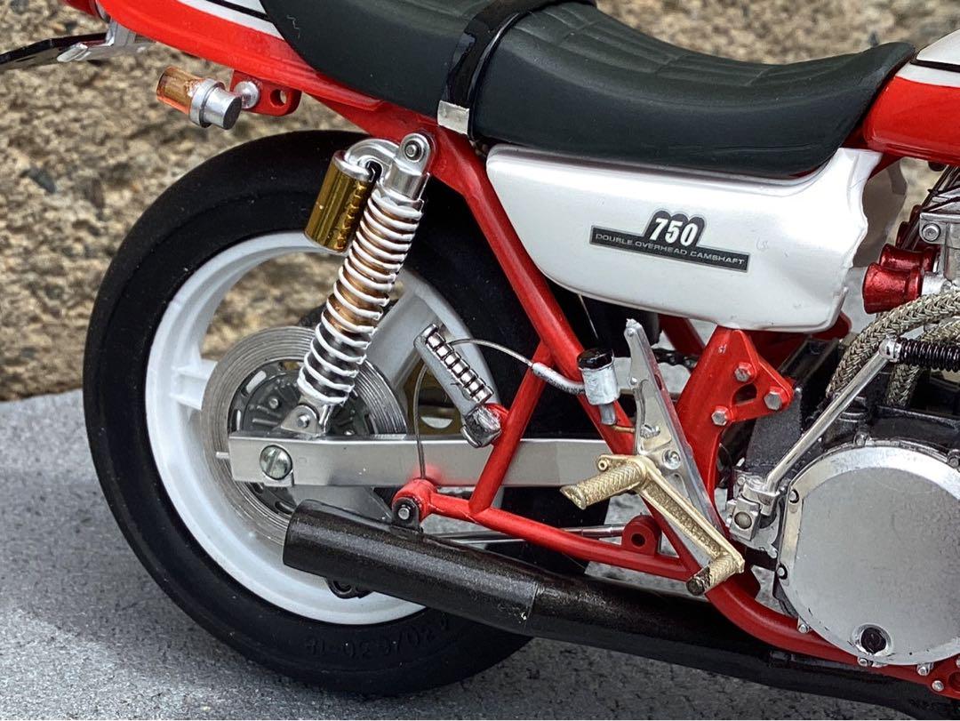 バイクプラモデル 族車 アオシマ1/12 RS750ZⅡ⑧ ジャンク品 バイクプラモデル 族車 アオシマ1/12 RS750ZⅡ⑧ ジャンク品
