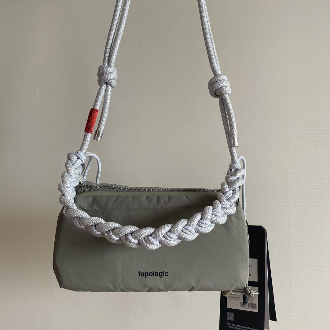 新品未使用】topologie ボトルサコッシュストラップ付き - メルカリ