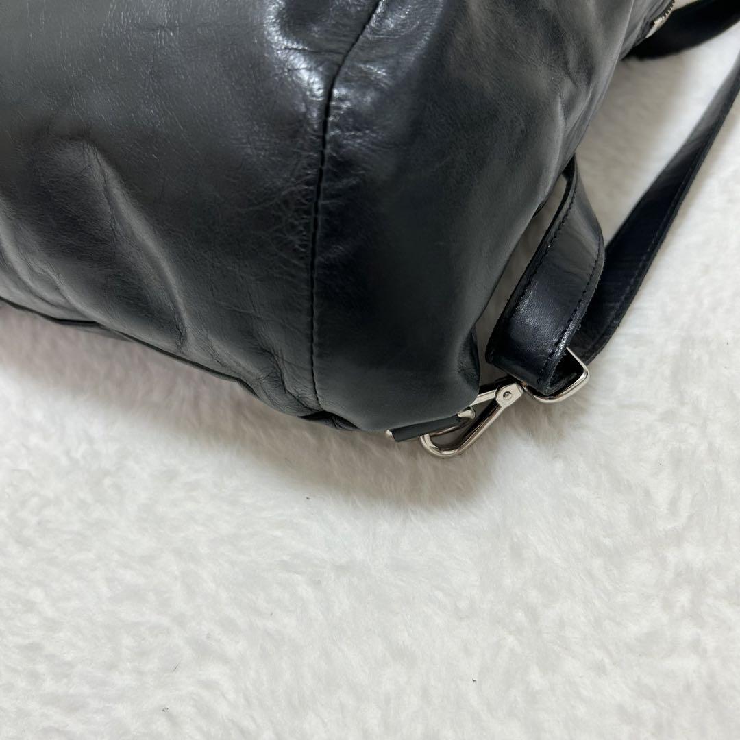m 0851 超軽量　黒レザー・バックパック（美品）カナダ製 m0851 エム・ゼロ・エイト・ファイブ・ワン ANILINE FOLDED