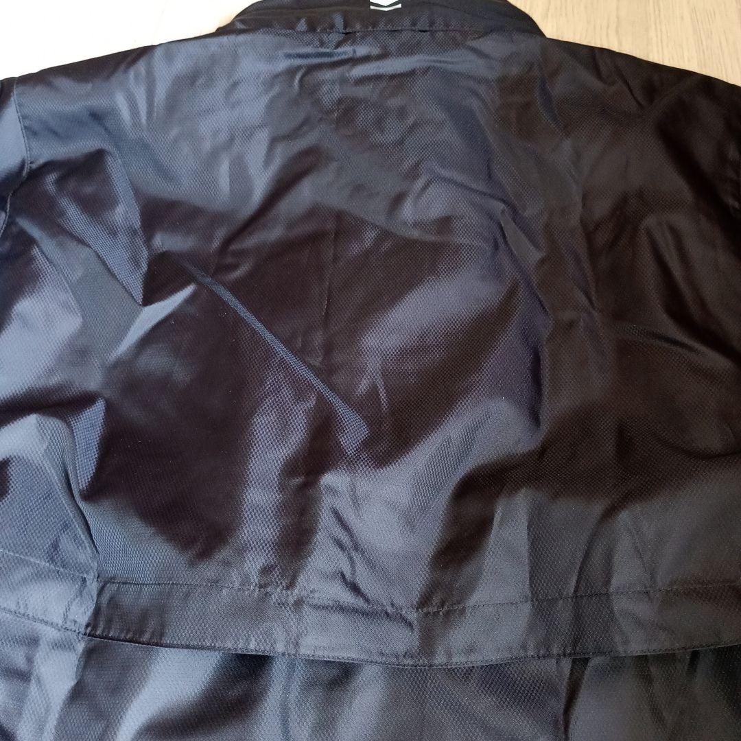 新品タグ付き！税込み11220円 hummel　 ウィンドブレーカーブラック！
