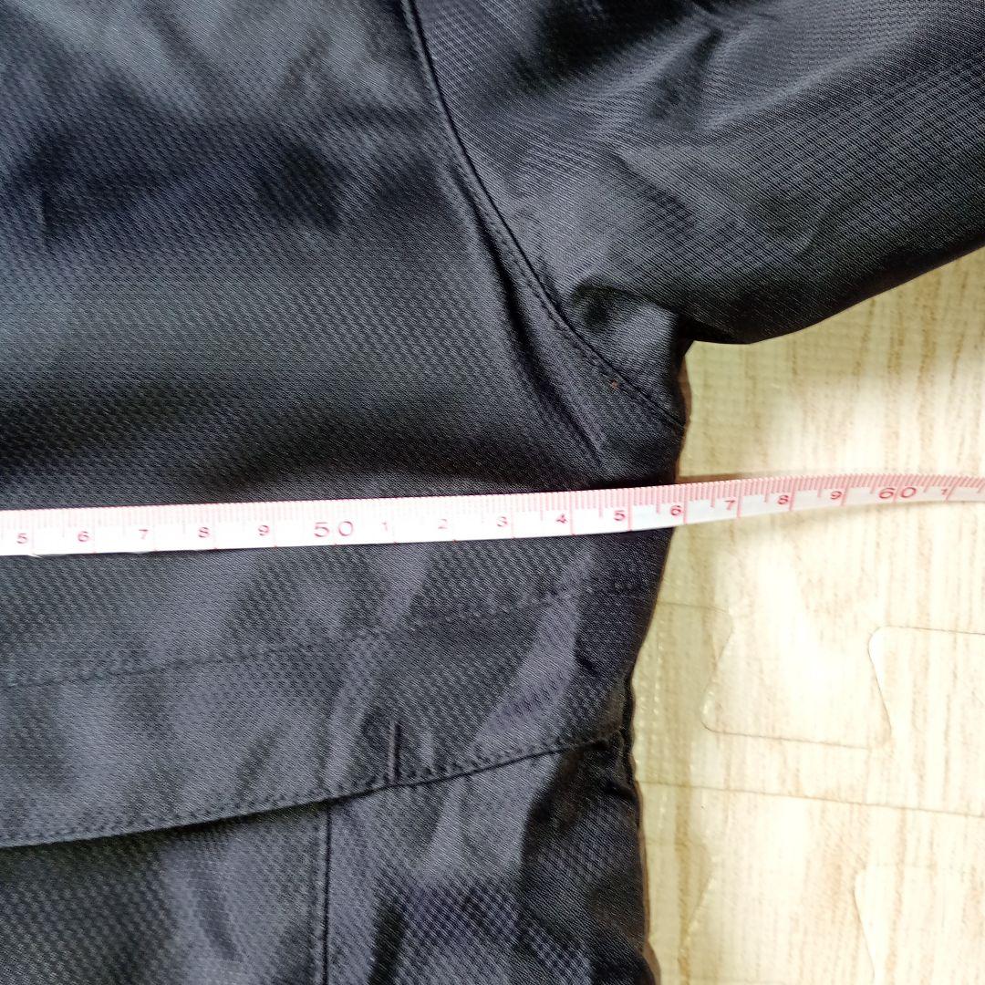 新品タグ付き！税込み11220円 hummel　 ウィンドブレーカーブラック！