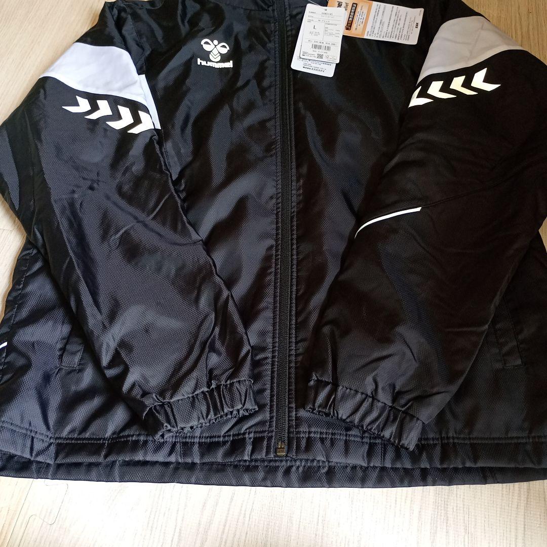 新品タグ付き！税込み11220円 hummel　 ウィンドブレーカーブラック！