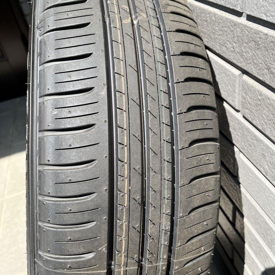 ☆未使用　DUNLOP 195/60R17 タイヤ 4本セット