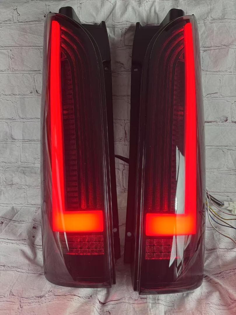 200系ハイエーステール　流れるウインカー　オープニングモーション