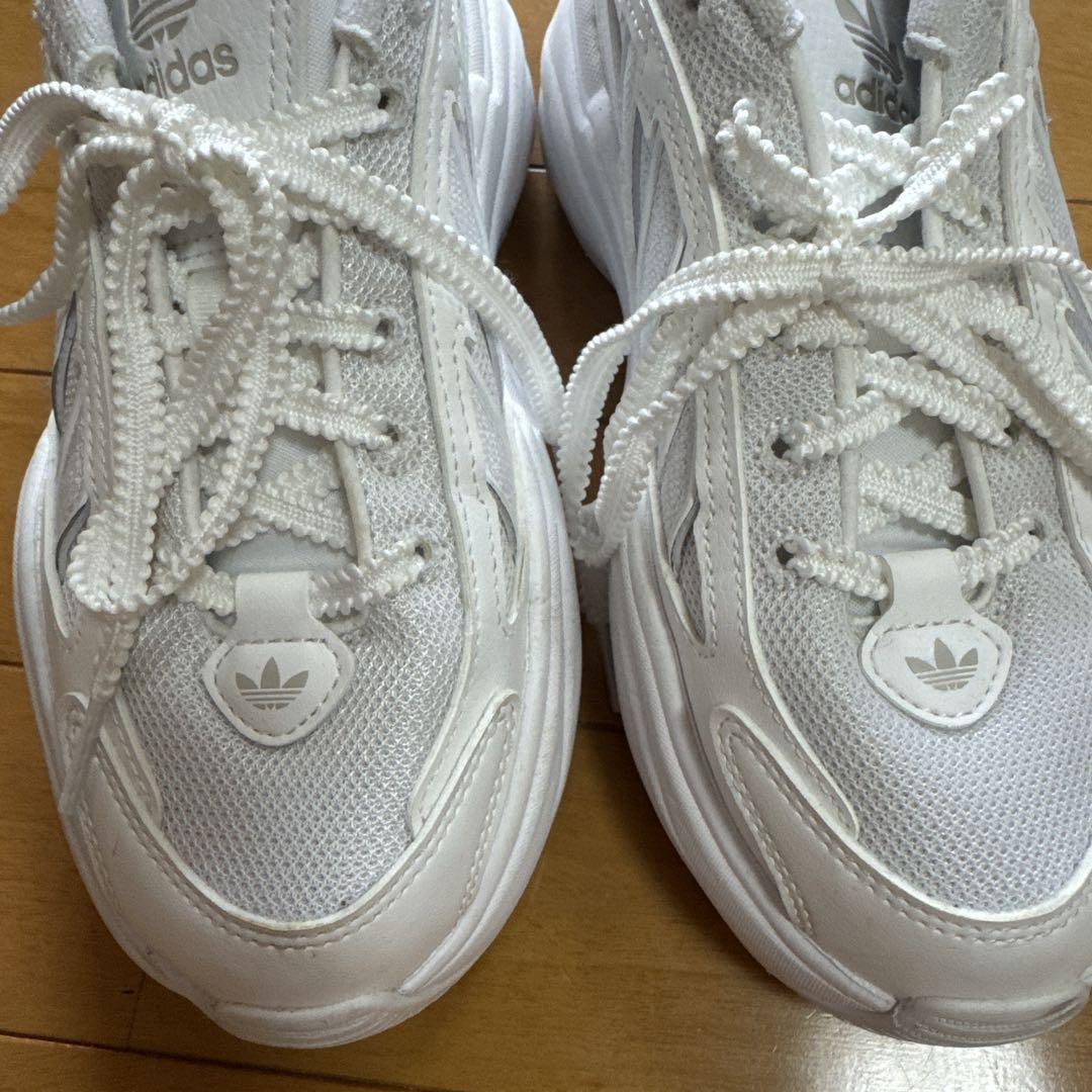 adidas OZGAIA オズガイア ホワイト 白 スニーカー