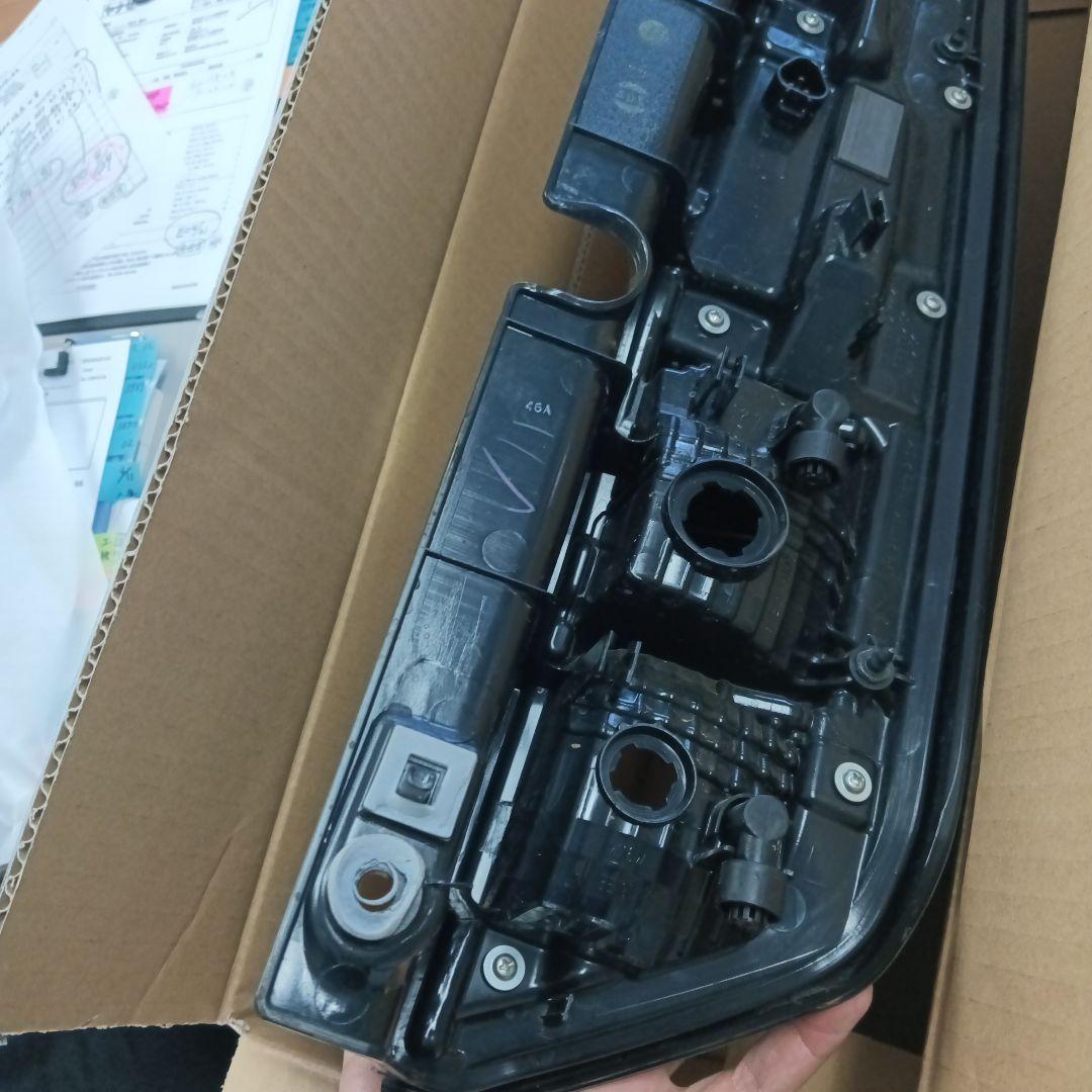 スペーシアカスタム　左テールライト　mk94s