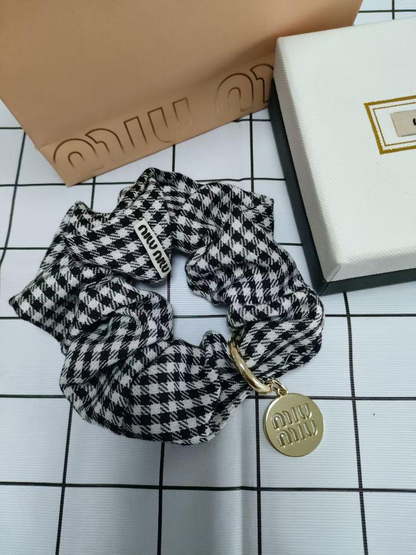 卍 MIUMIU