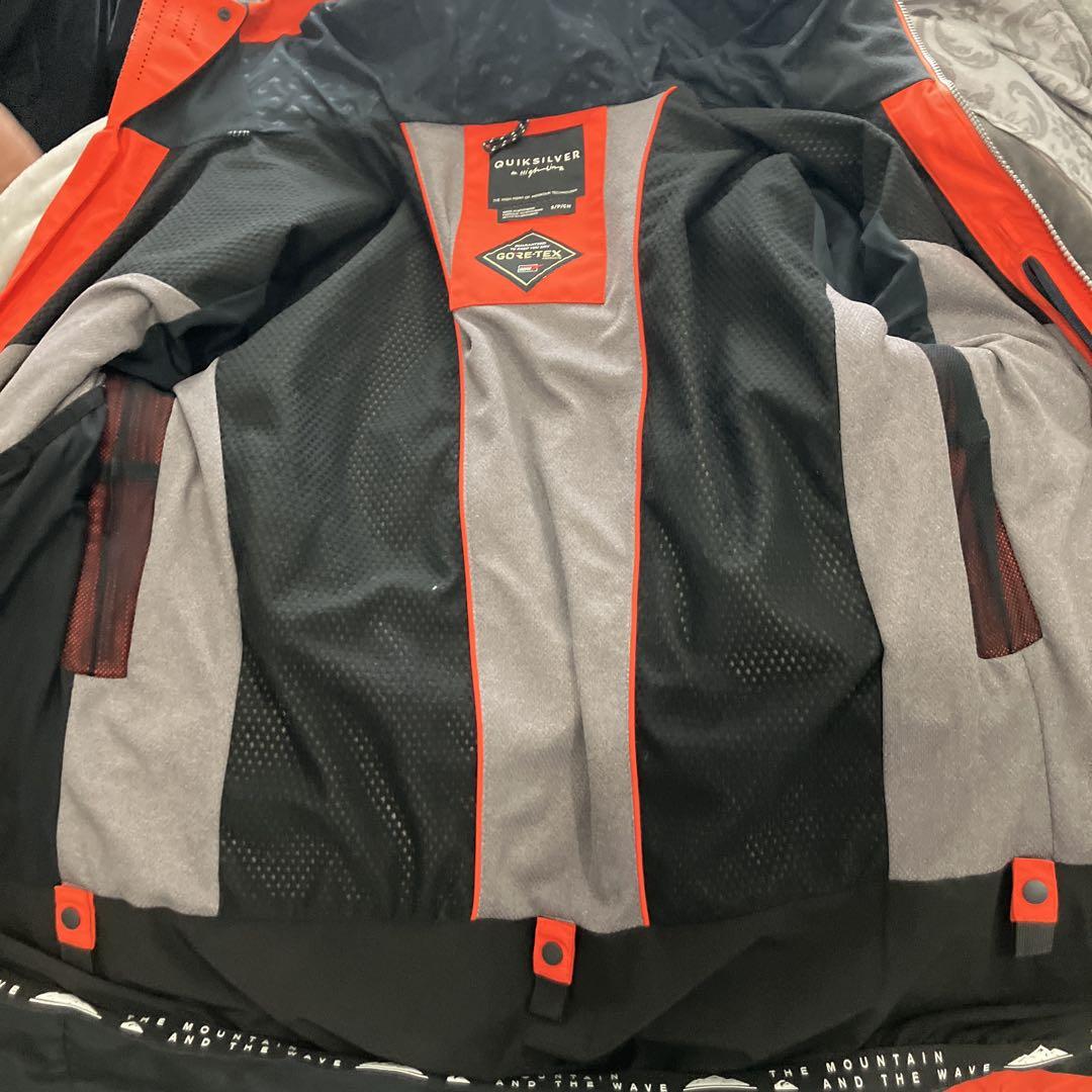 QUIKSILVER　クイックシルバ　スノーボードウェア　Ｓ　オレンジ・レッド系