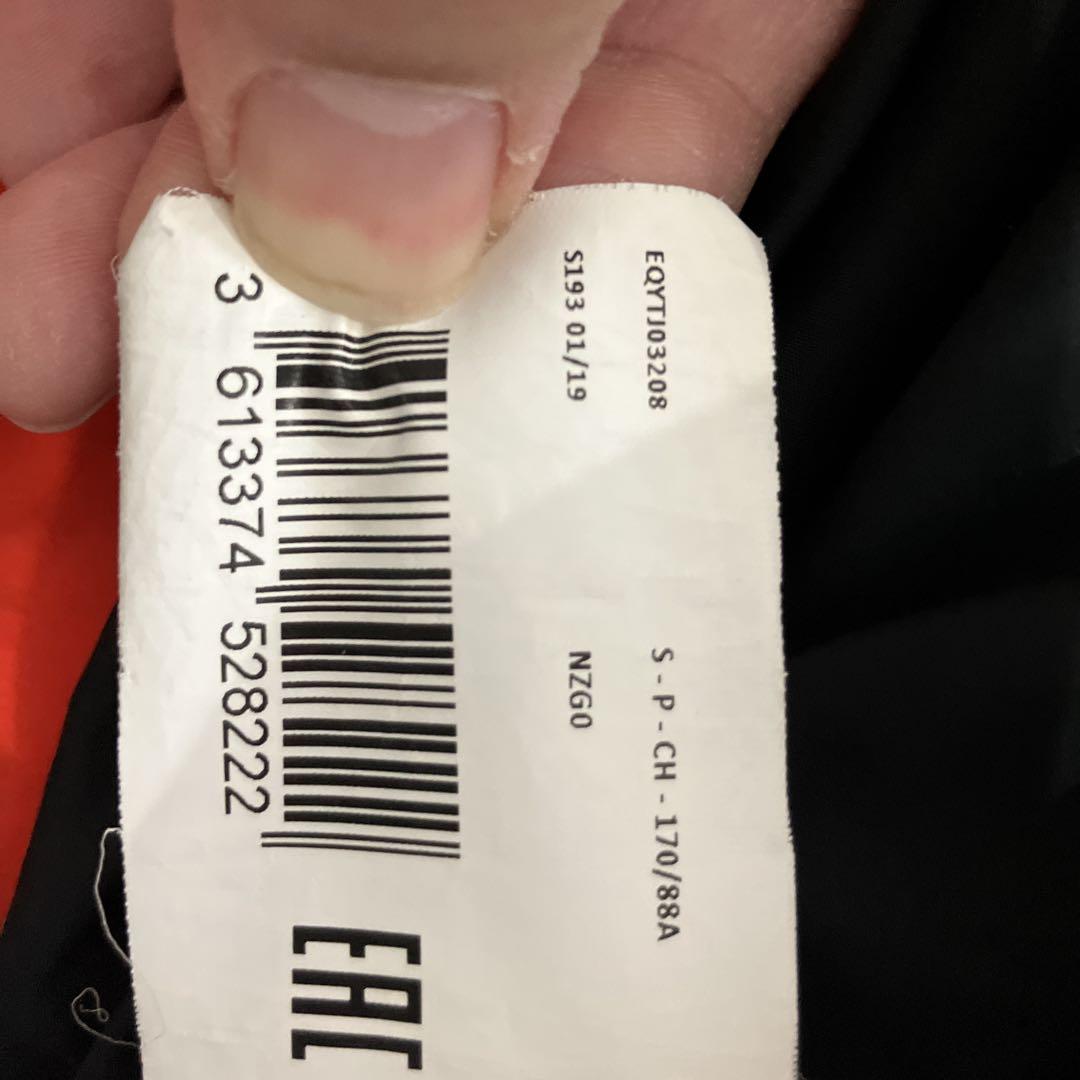 QUIKSILVER　クイックシルバ　スノーボードウェア　Ｓ　オレンジ・レッド系