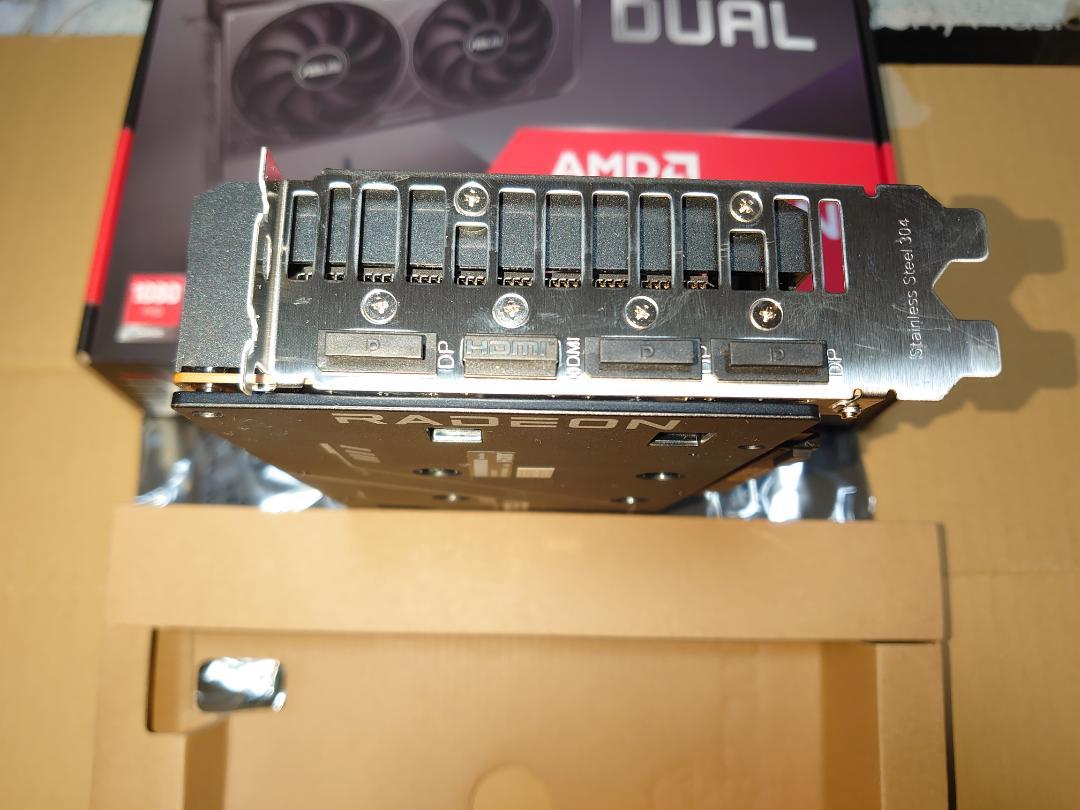 ASUS DUAL-RX6600-8G-V3 [PCIExp 8GB] です！