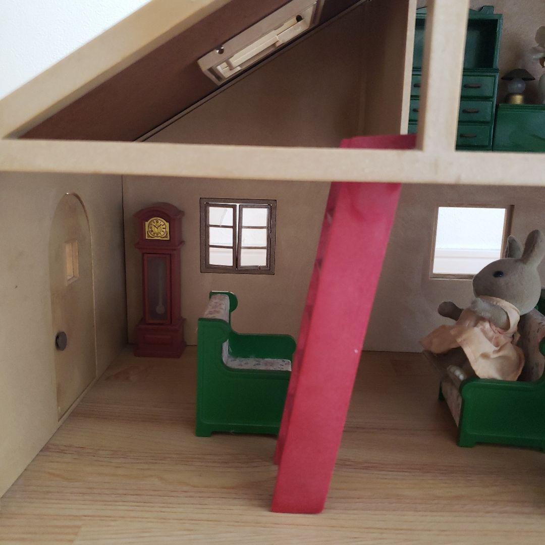 シルバニアファミリー 赤い屋根の家　家具　人形一式