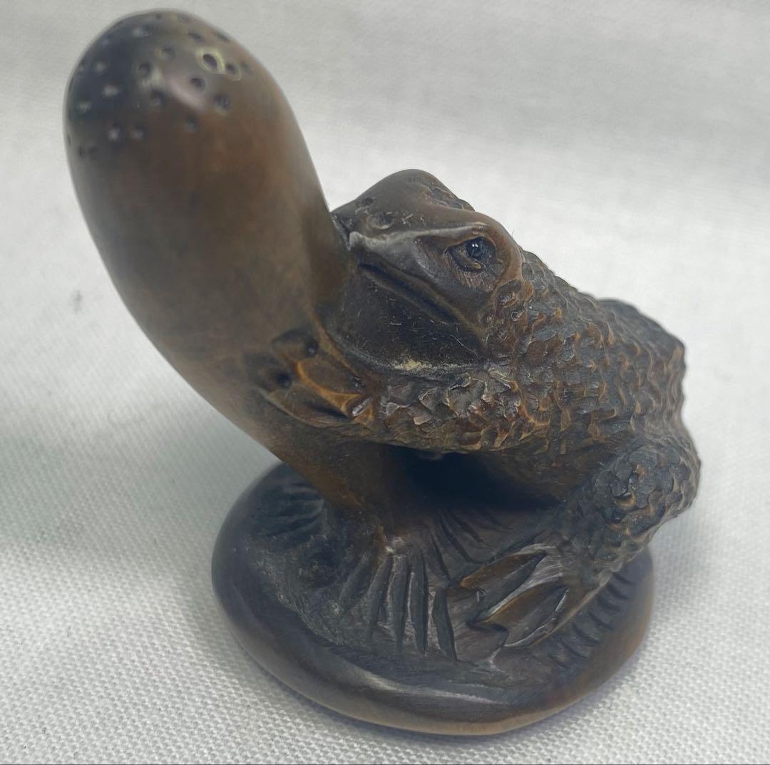 上品な カエルを背負った仙人の彫刻 根付 ヴィンテージ 一点物