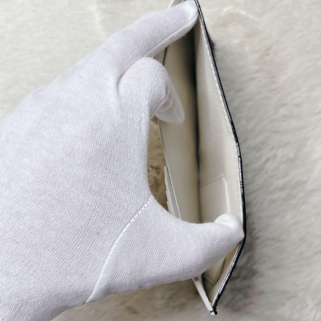 未使用級 ラルコバレーノ 二つ折りミニウォレット スナップタイプ 未使用級 ラルコバレーノ 二つ折りミニウォレット スナップタイプ