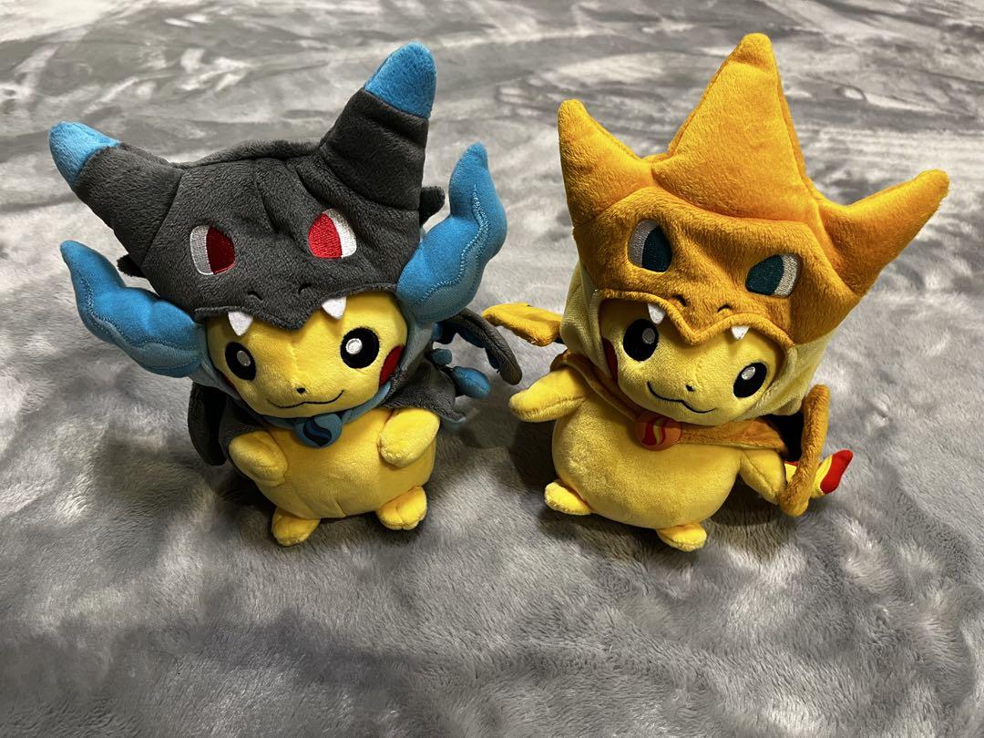 タグ付き メガリザードン ピカチュウ ぬいぐるみ モンコレ フィギュア セット ポケットモンスター ぬいぐるみ メガリザードンXのポンチョを着