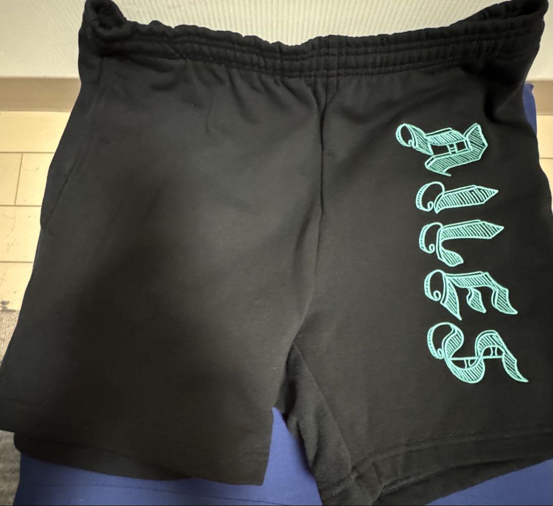 AILES JAPAN ブラックショートパンツ　崎山翼