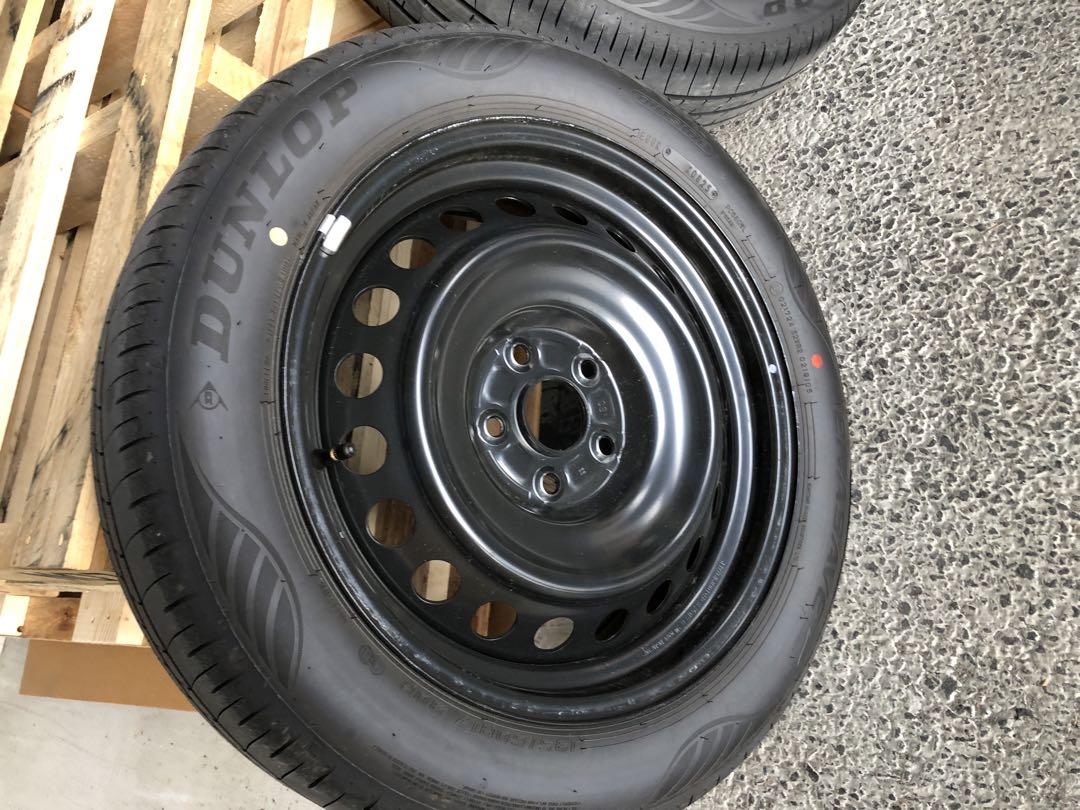 60プリウス　純正タイヤホイールセット195/60R17 DUNLOP