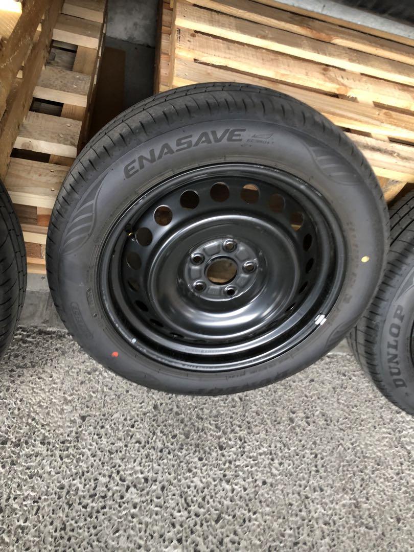 60プリウス　純正タイヤホイールセット195/60R17 DUNLOP