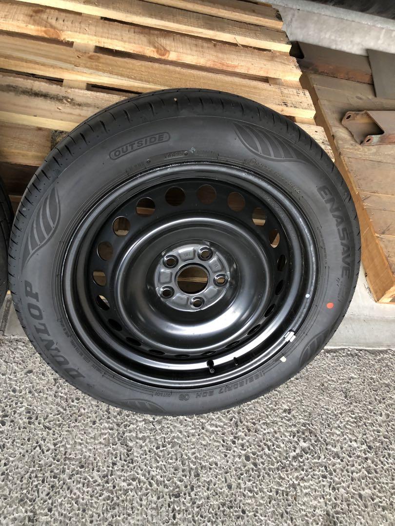 60プリウス　純正タイヤホイールセット195/60R17 DUNLOP