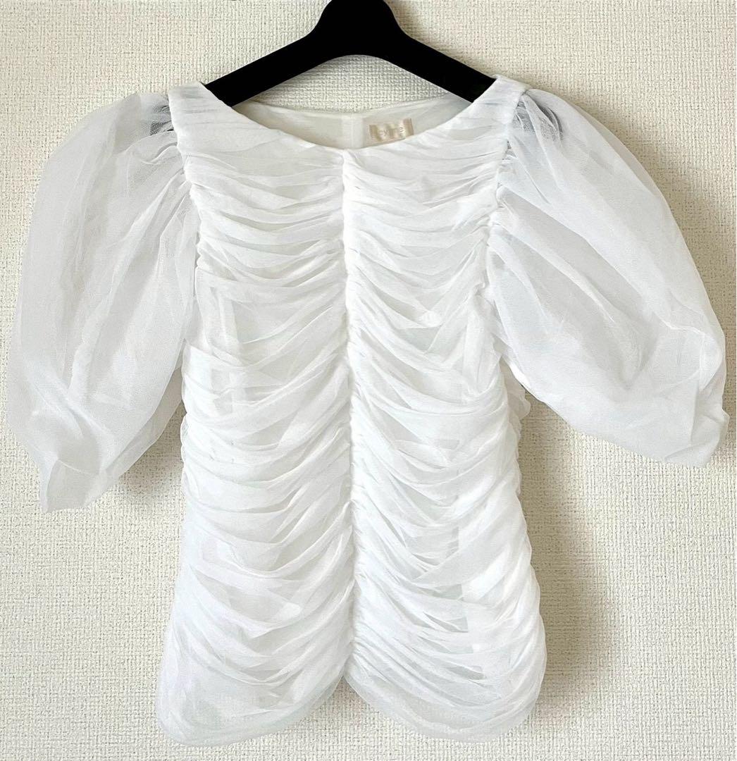 【〈美品〉cygneチュールトップス Richard（0サイズ白）】