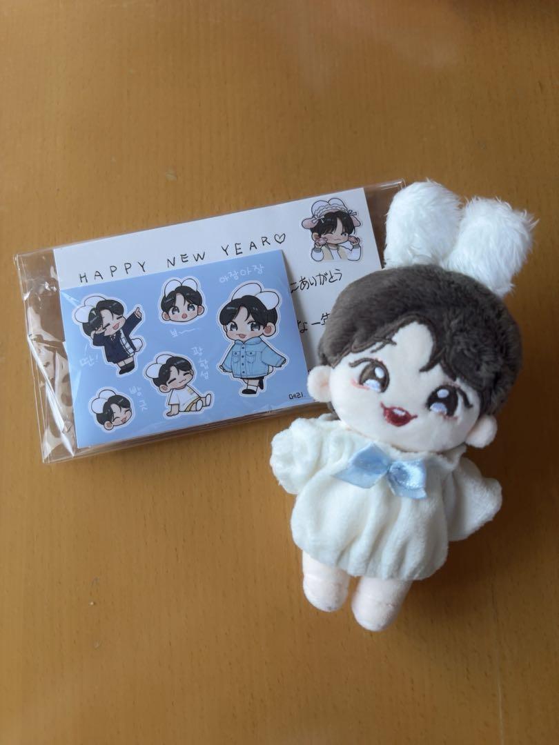 ジョシュア SEVENTEEN セブチ ぬいぐるみ ステッカー ジョシュア SEVENTEEN セブチ ぬいぐるみ ステッカー - メルカリ