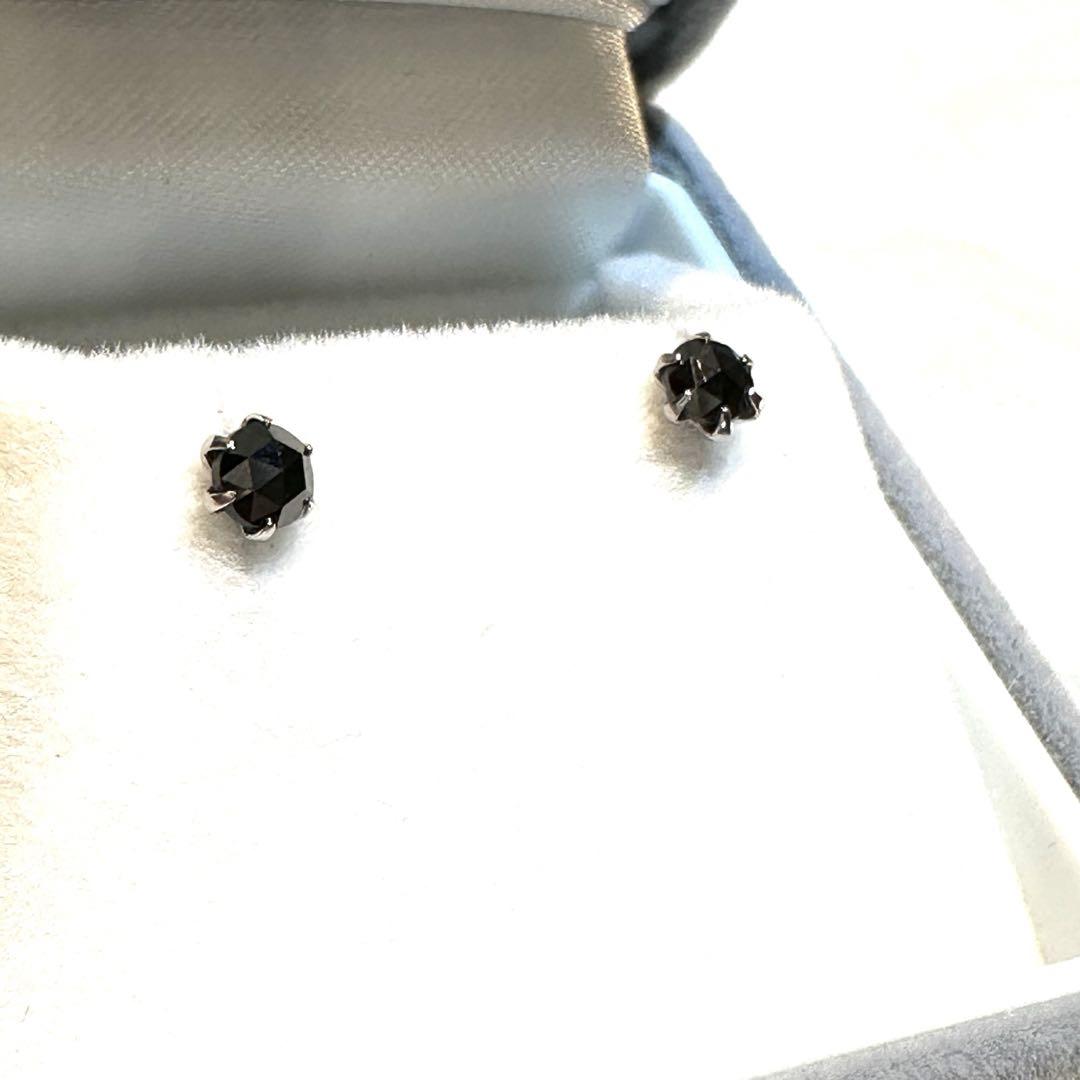 新品　Pt900 上質ブラックダイヤピアス