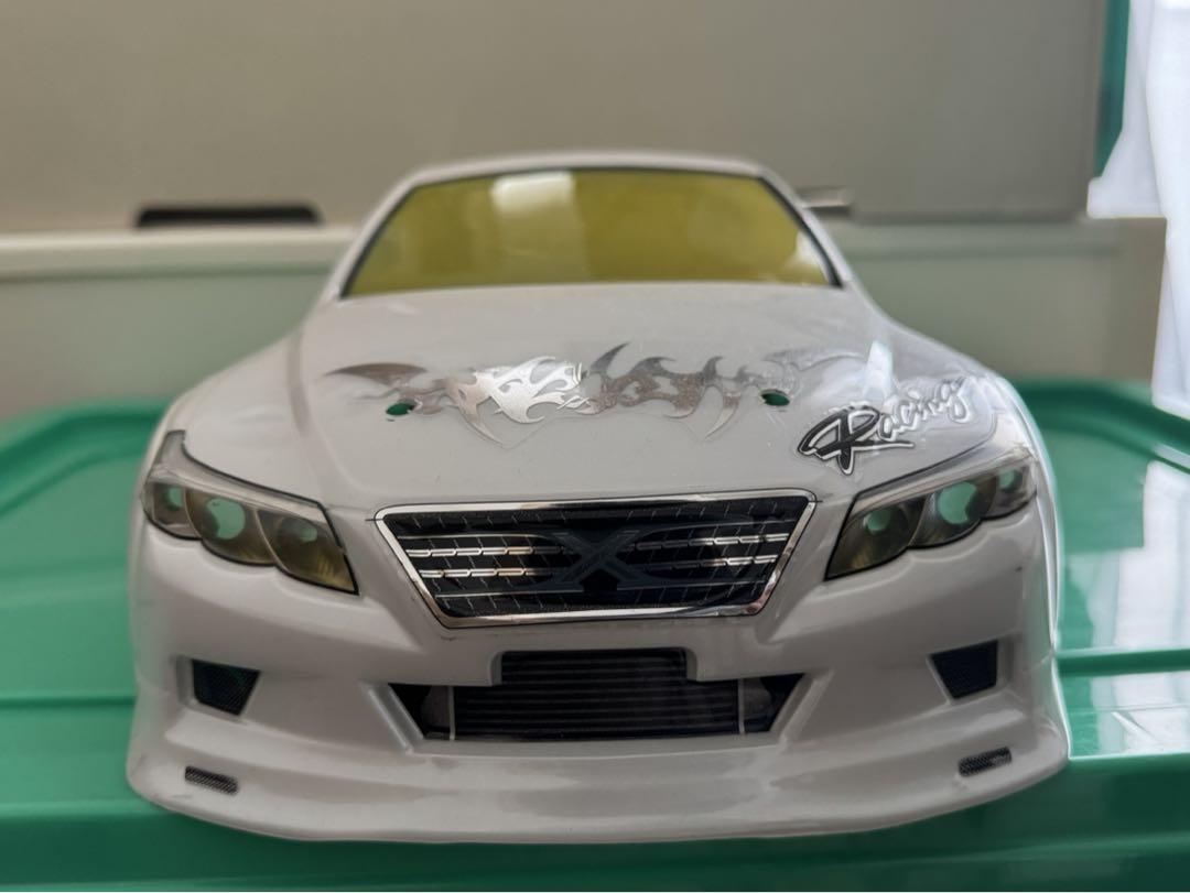 トヨタ　マークx ラジコン　ボディー　1/10