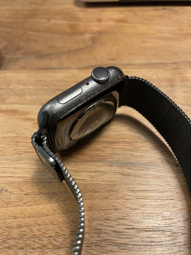 Apple Watch Series 5（44mm、GPS）