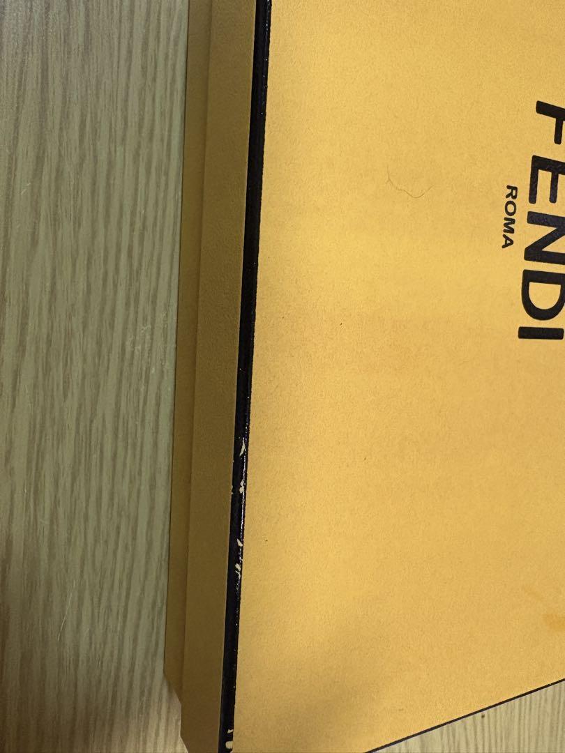 FENDI フェンディ 財布 ズッカ