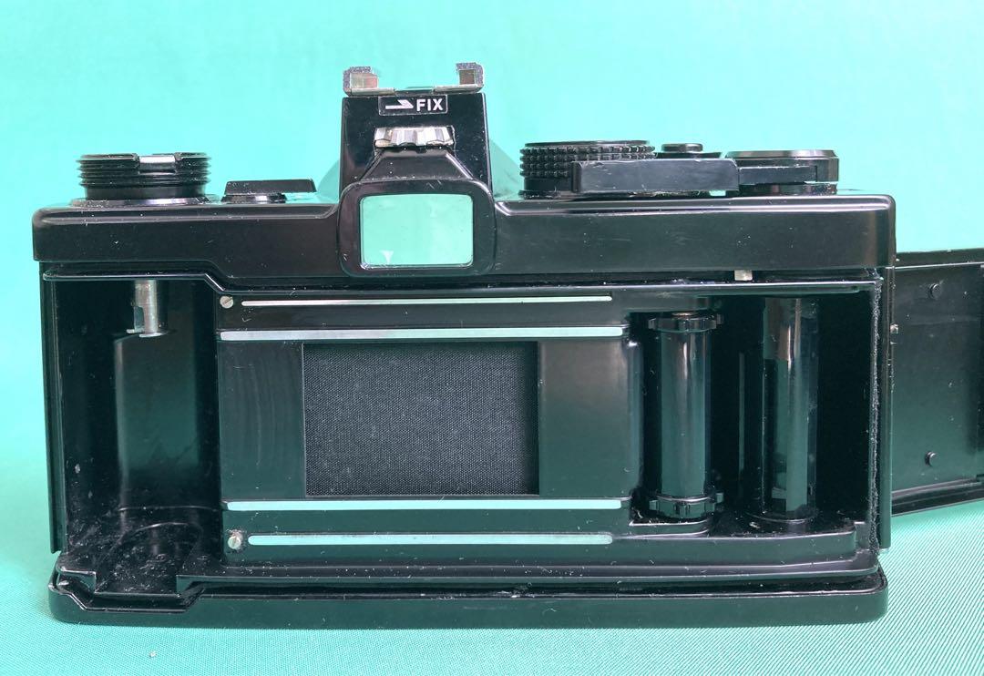 ★ OLYMPUS OM-1 (革ケース付) + ★ 標準レンズ 50mm