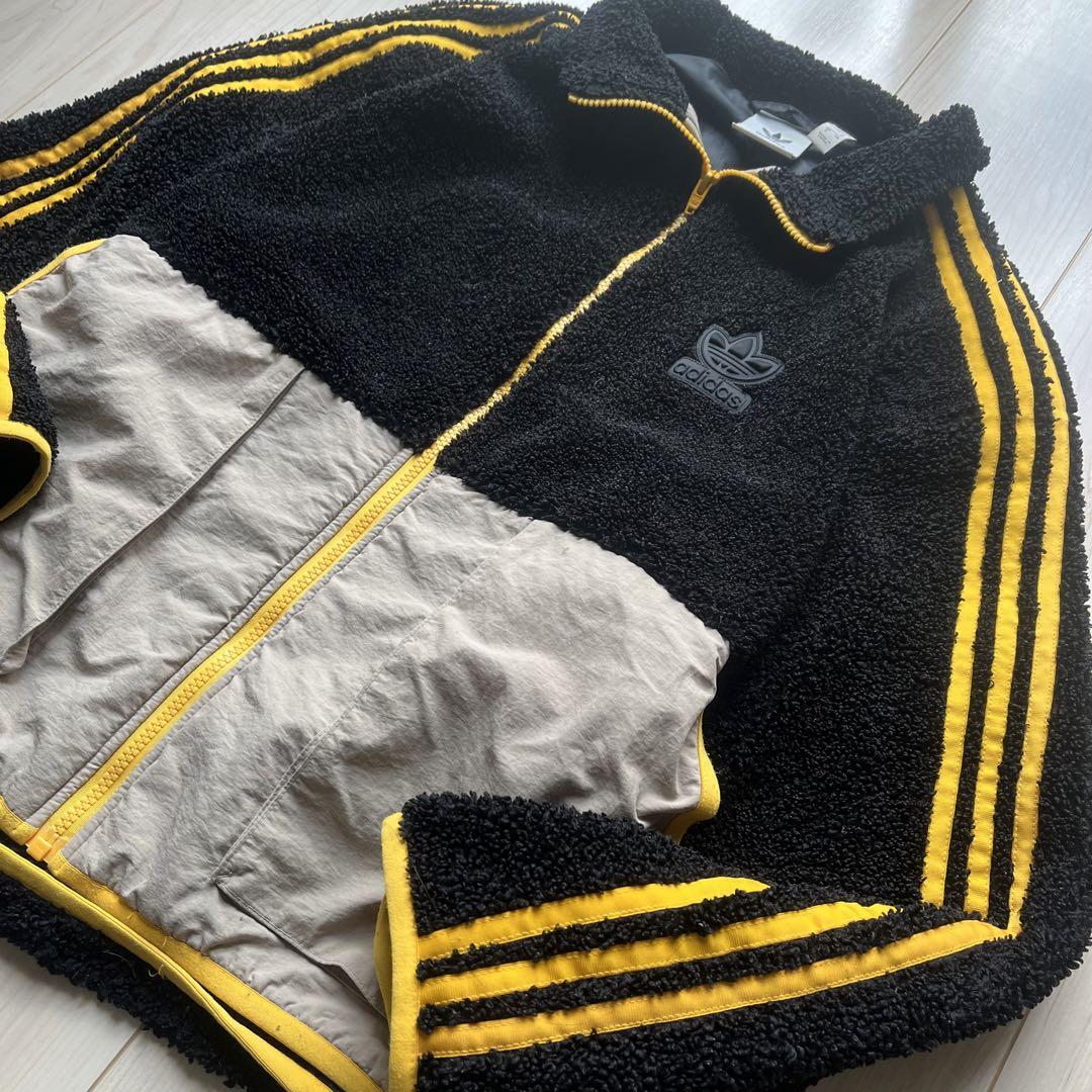 adidas アディダス