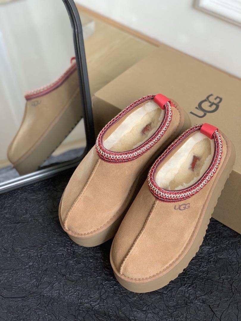 UGG サボ・クロッグサンダル ベージュ