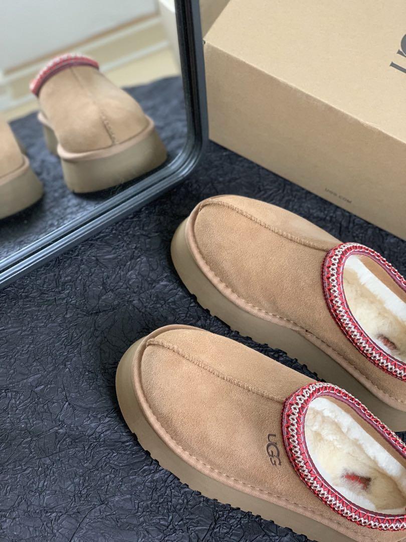 UGG サボ・クロッグサンダル ベージュ