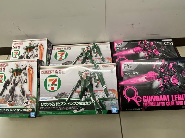 セブンイレブン限定ガンダムプラモデル3個セット - メルカリ
