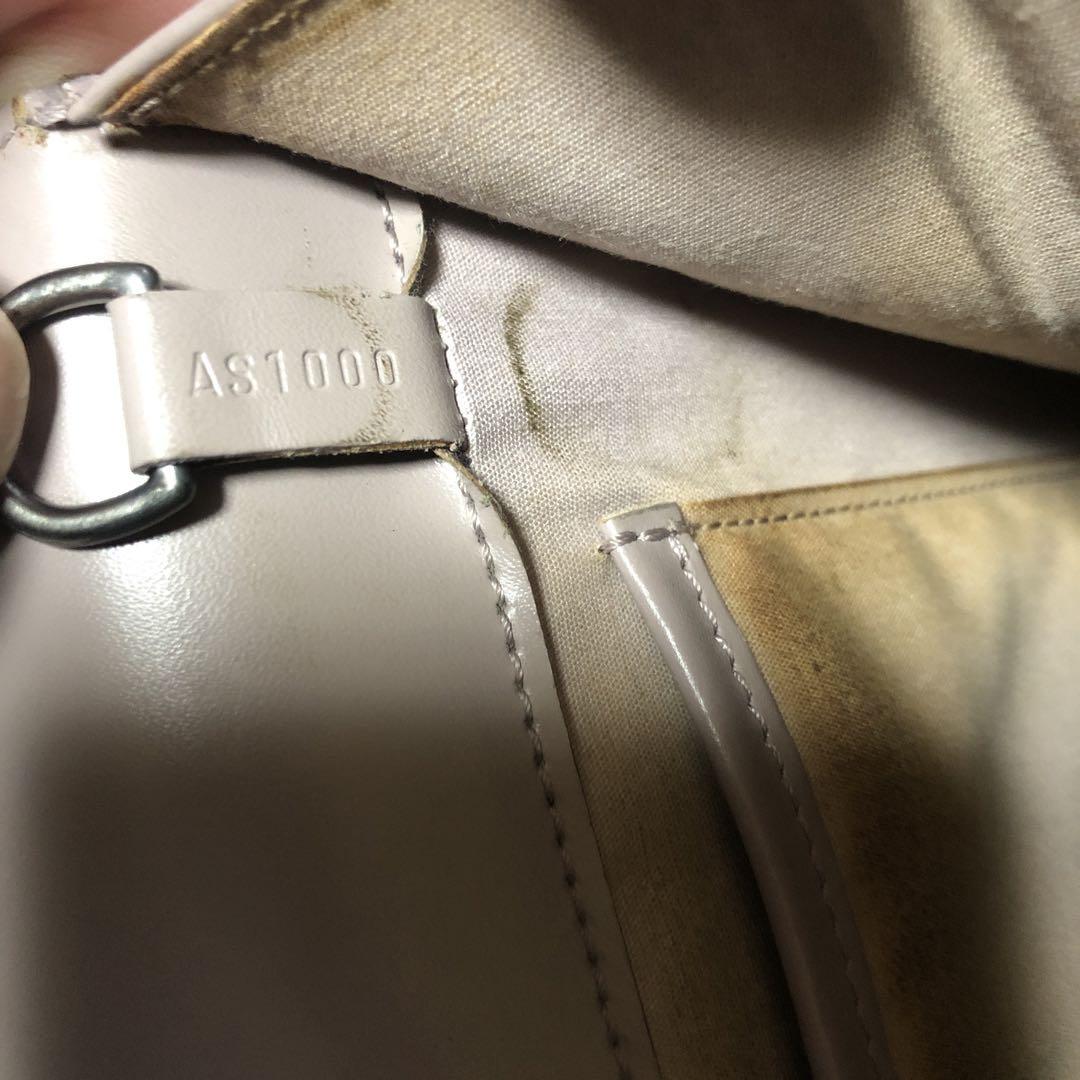 Vuitton エピレザー