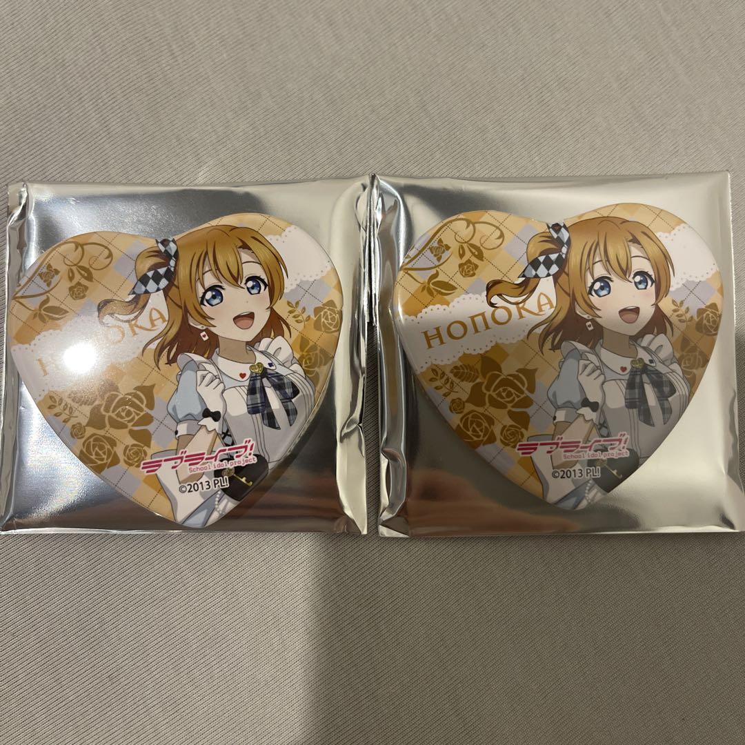 【本日特価】 ラブライブ μ's GiGOコラボカフェ ハート缶バッジ 高坂穂乃果 ピンズ・ピンバッジ・缶バッジ