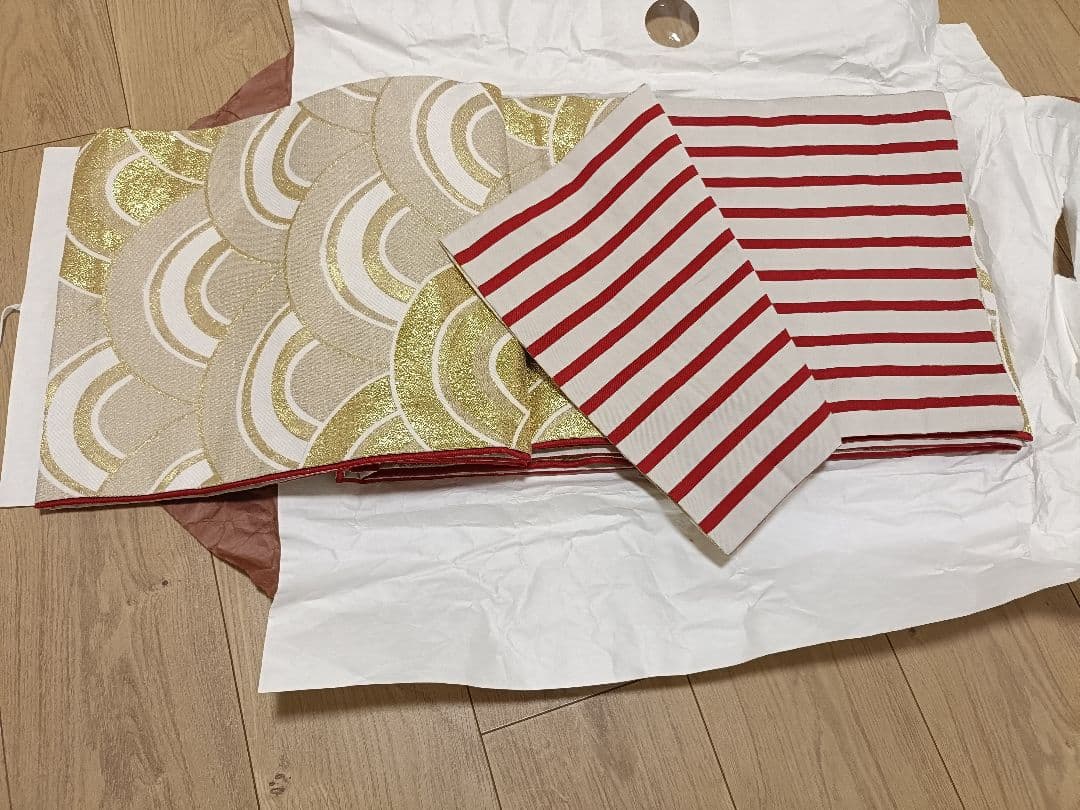 振袖 宝尽くし四季花 桜模様目立った傷や汚れなし