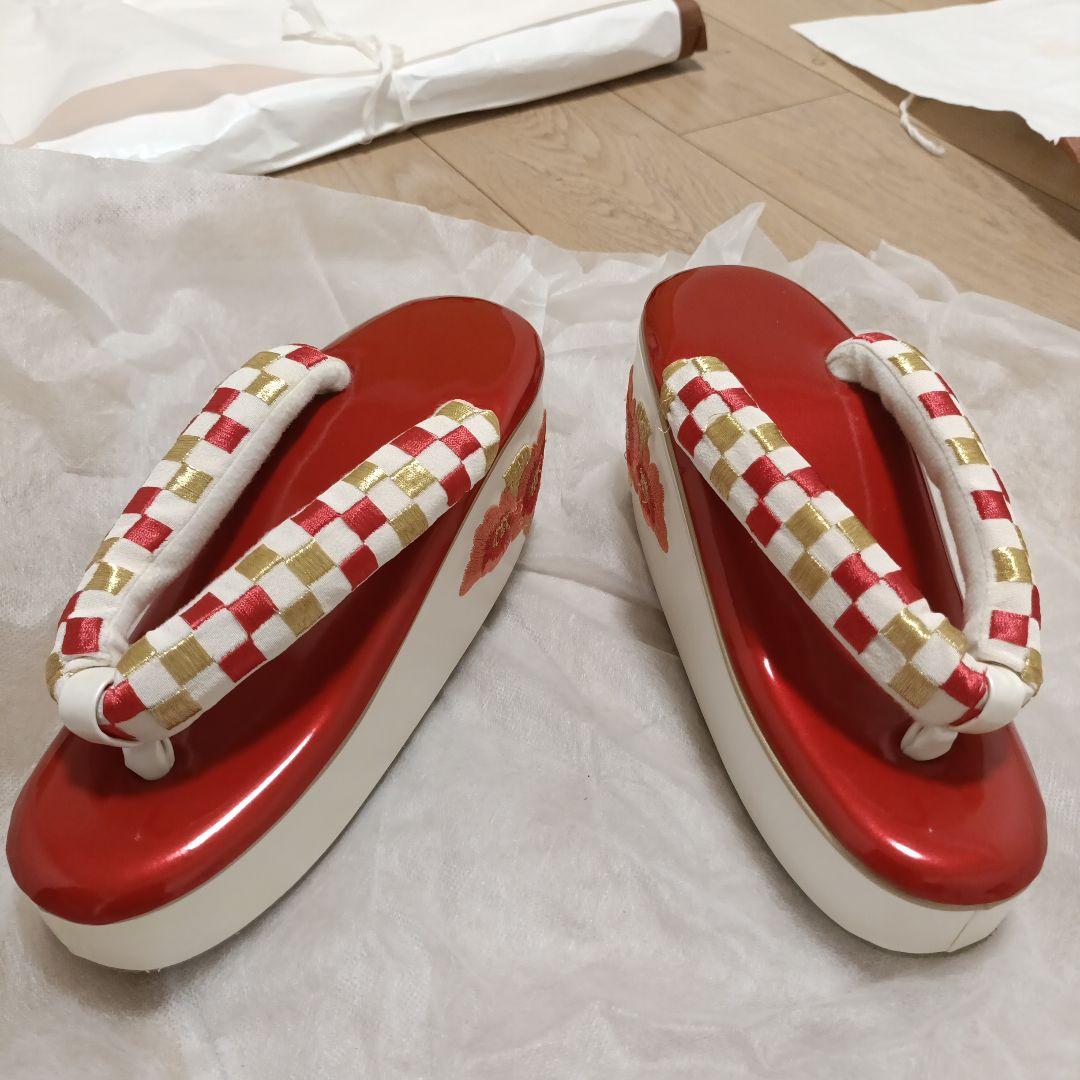 振袖《宝尽くし四季花・桜模様》 振袖《宝尽くし四季花・桜模様》